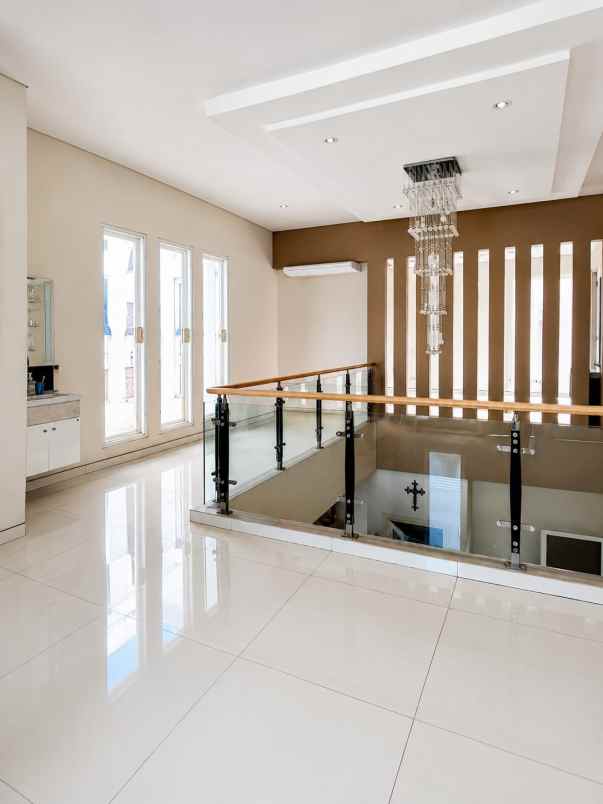 dijual rumah citraland somerset