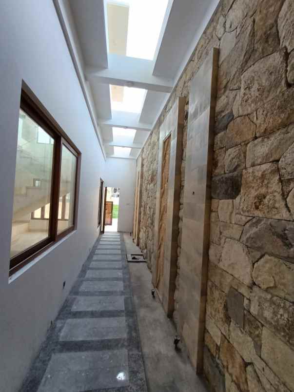 dijual rumah citraland waterfront