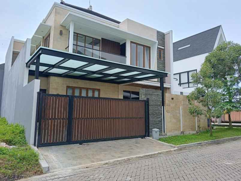 dijual rumah citraland waterfront