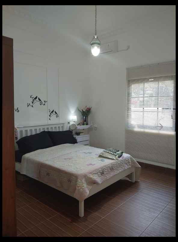 dijual rumah ciwaruga