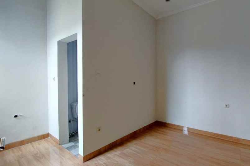dijual rumah cluster adara kota harapan