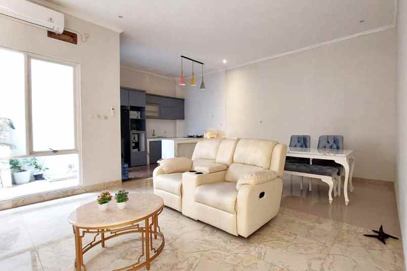 dijual rumah cluster adara kota harapan