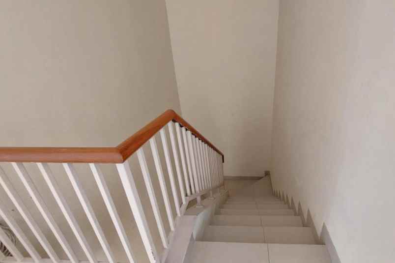 dijual rumah cluster adara kota harapan