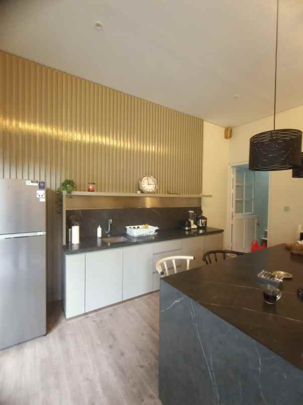 dijual rumah cluster alamanda dago