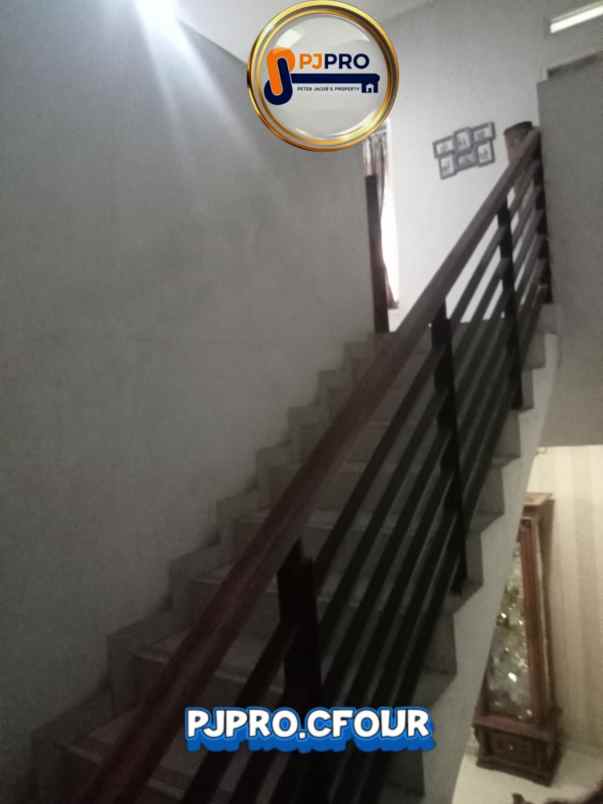 dijual rumah cluster alamanda harapan indah