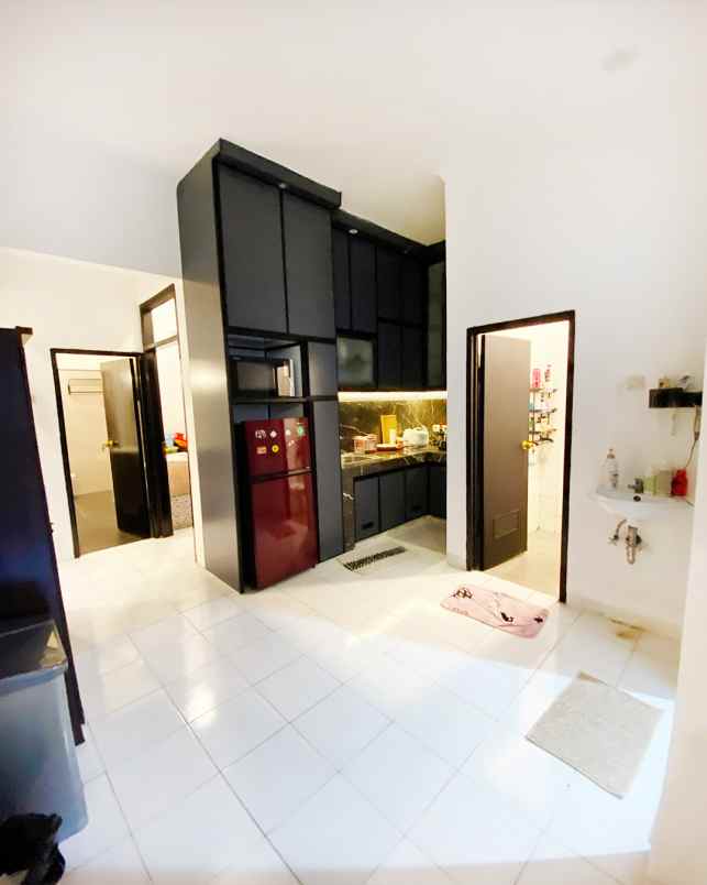 dijual rumah cluster angelonia gading