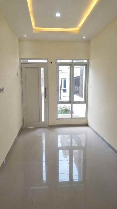 dijual rumah cluster aster village