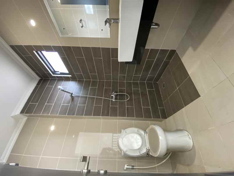 dijual rumah cluster baroni symphonia