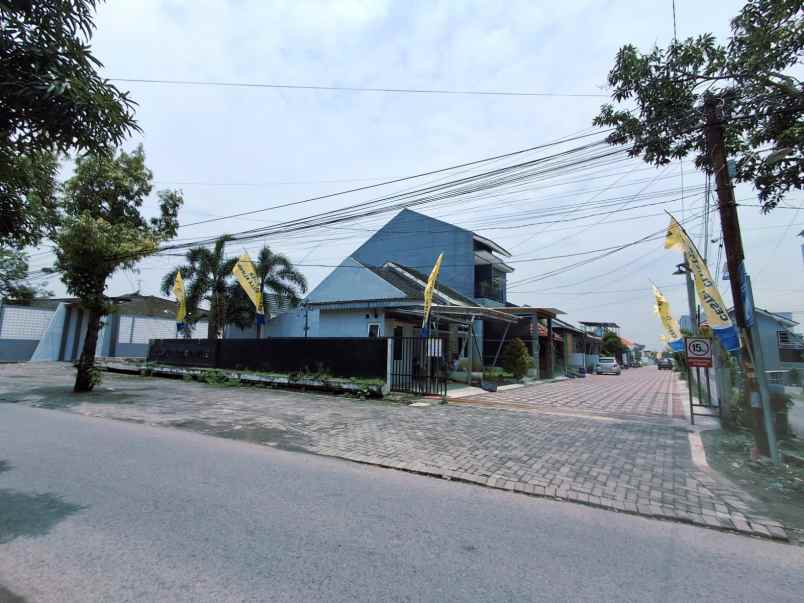 dijual rumah cluster cesterville