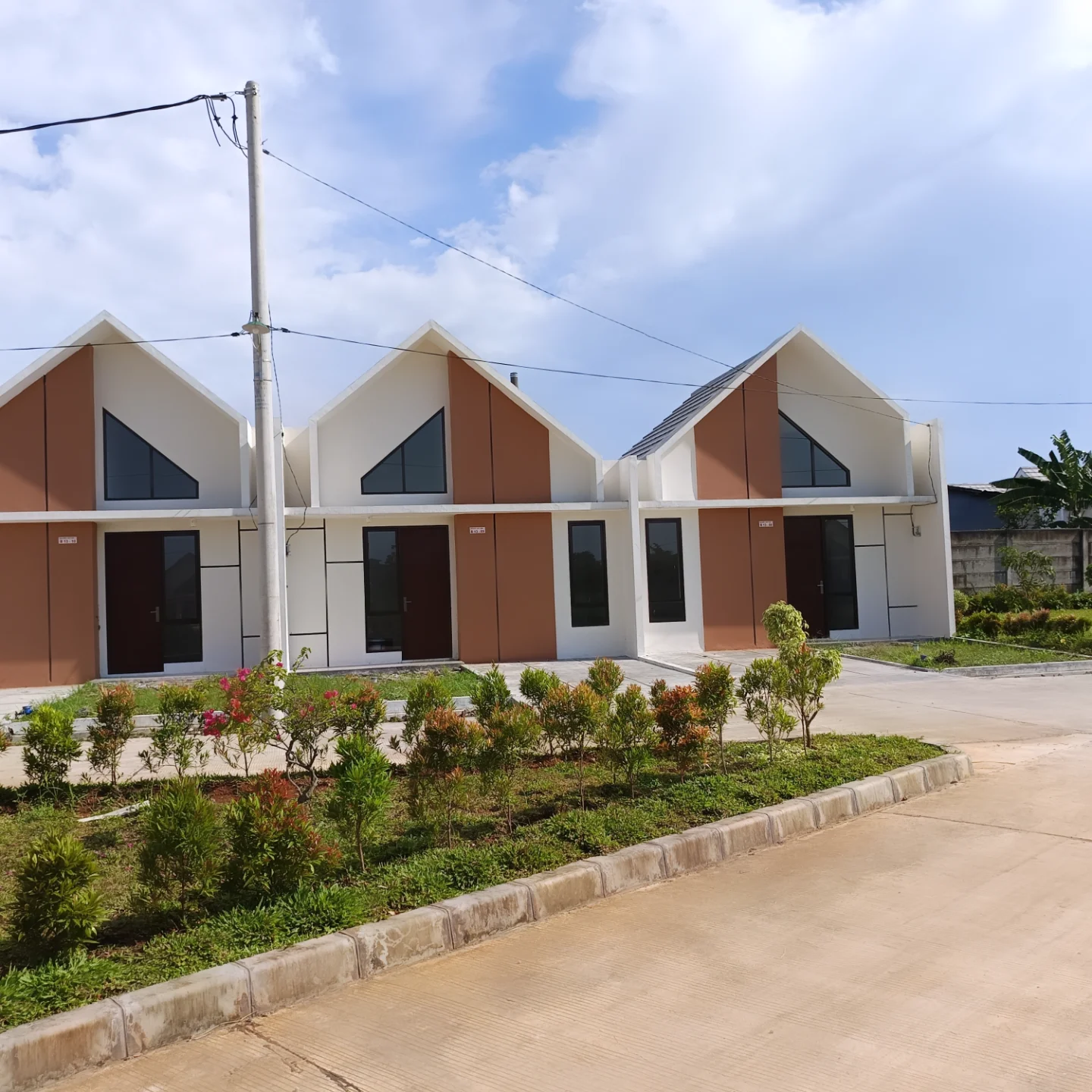 dijual rumah cluster golden cibitung jl