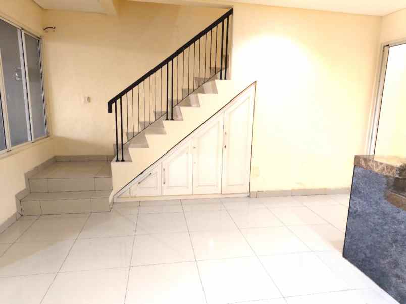 dijual rumah cluster layar permai pik