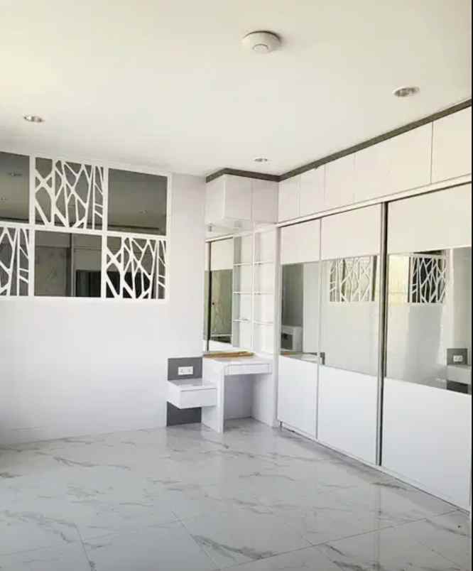 dijual rumah cluster monaco village