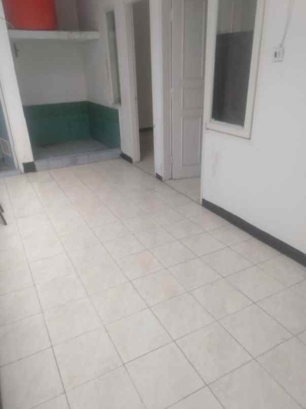 dijual rumah cluster taman sari kota