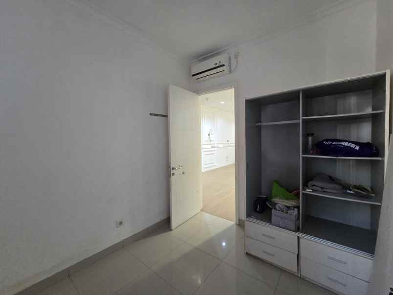 dijual rumah cluster thames jgc jakarta