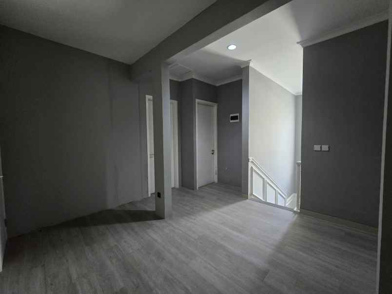 dijual rumah cluster thames jgc jakarta