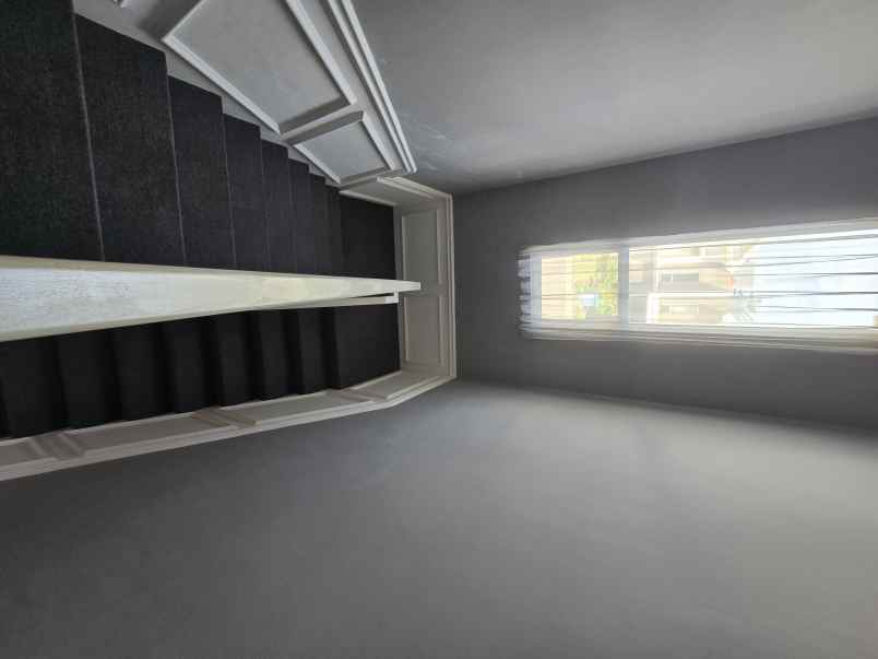 dijual rumah cluster thames jgc jakarta