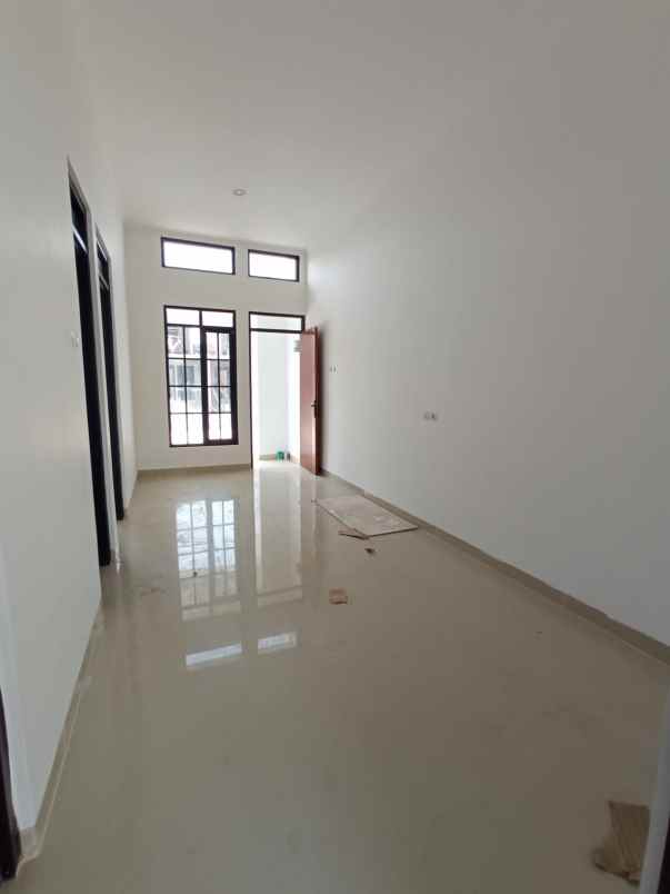 dijual rumah cluster villa cemara asri