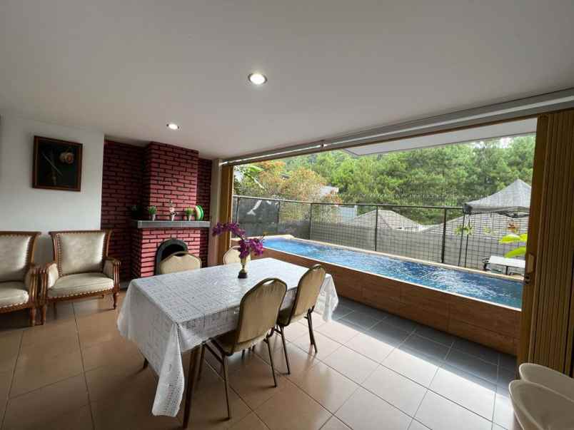 dijual rumah dago pakar