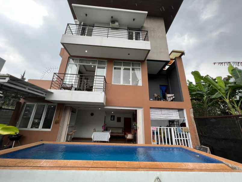 dijual rumah dago pakar