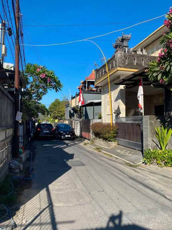 dijual rumah dan tanah lokasi jalan gandapura kesiman