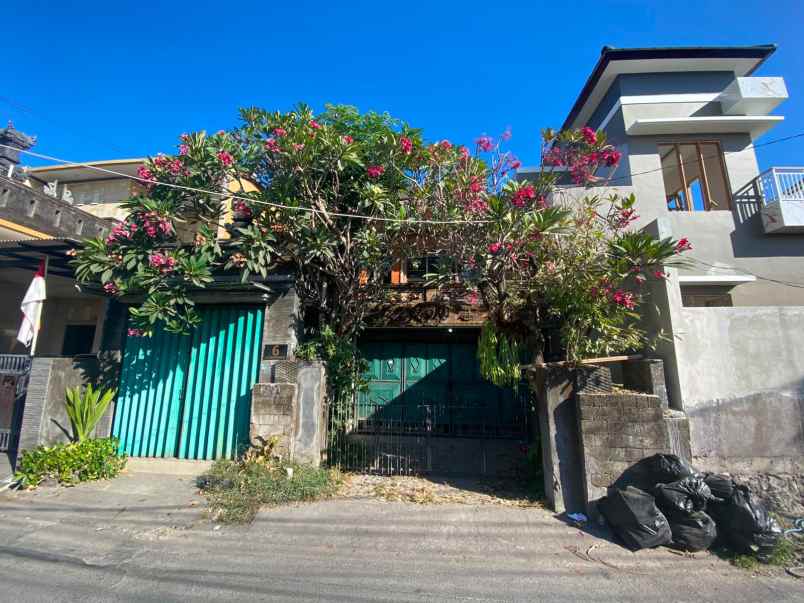 dijual rumah dan tanah lokasi jalan gandapura kesiman