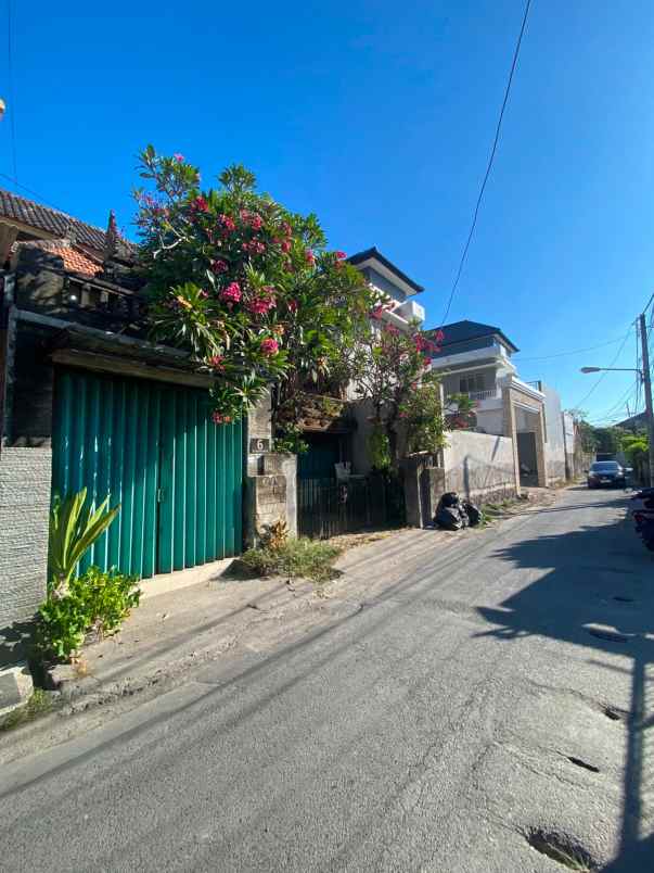 dijual rumah dan tanah lokasi jalan gandapura kesiman