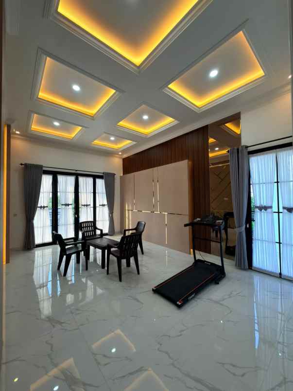 dijual rumah dau