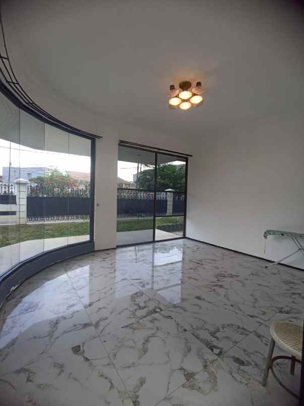 dijual rumah dharmahusada