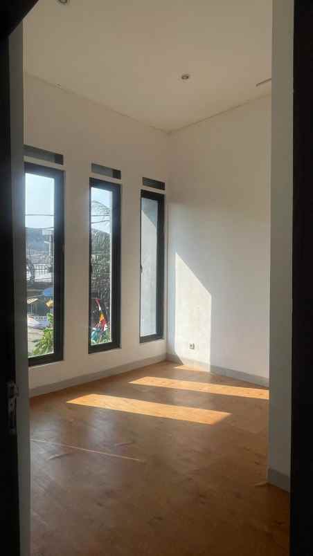 dijual rumah di bintaro sektor 2 rengas ciputat timur