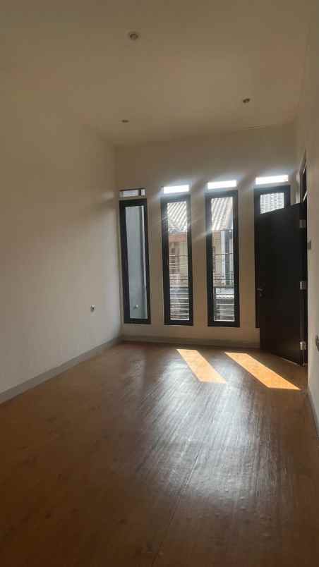 dijual rumah di bintaro sektor 2 rengas ciputat timur