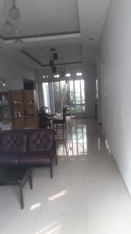 dijual rumah di candi prambanan timur semarang