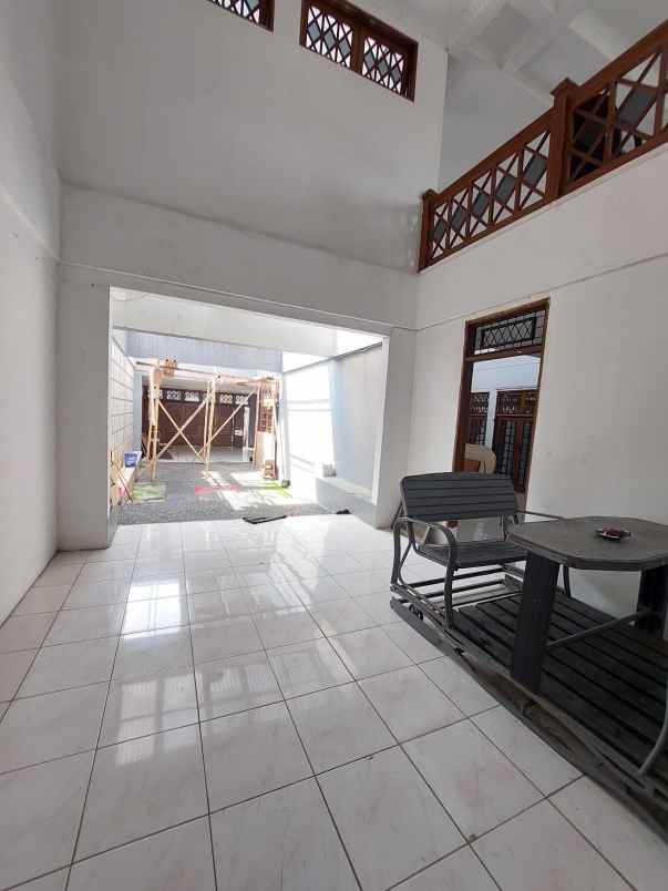 dijual rumah di cirendeu ciputat tangerang selatan