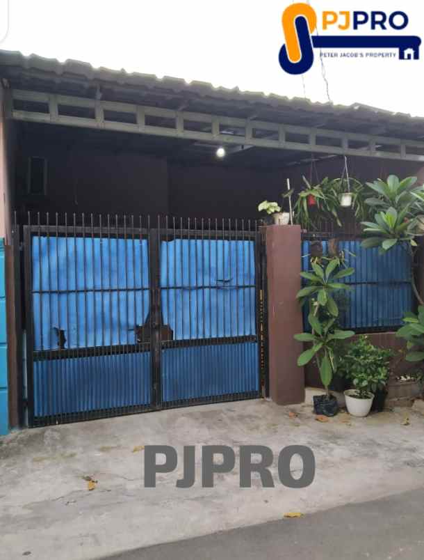 dijual rumah di daerah graha harapan regency