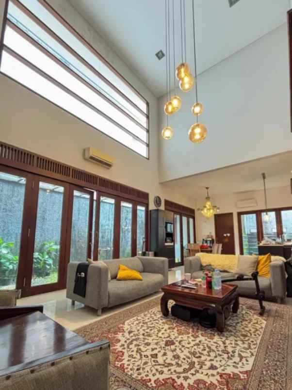 dijual rumah di gandaria jakarta selatan