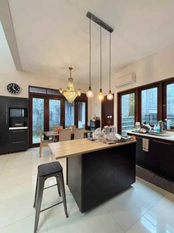 dijual rumah di gandaria jakarta selatan