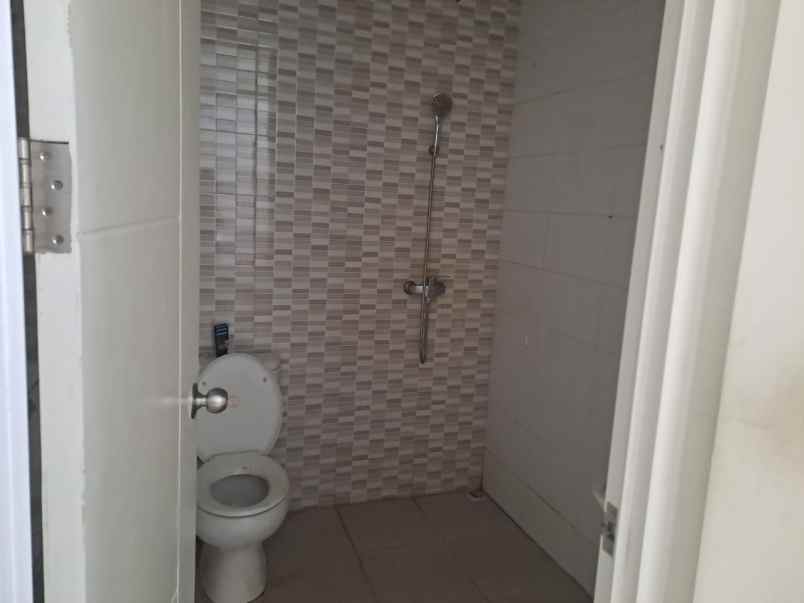 dijual rumah di graha tirta waru sidoarjo