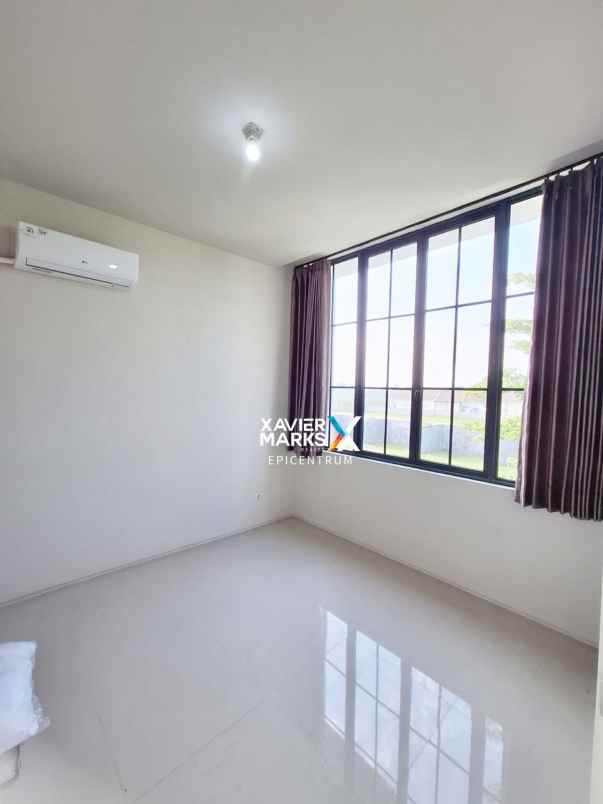 dijual rumah di grand sunrise menganti gresik