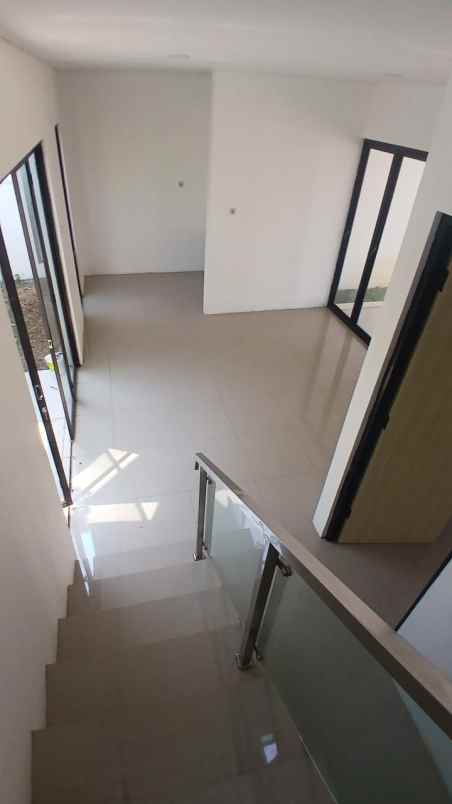 dijual rumah di grandia metropolis ngapo semarang