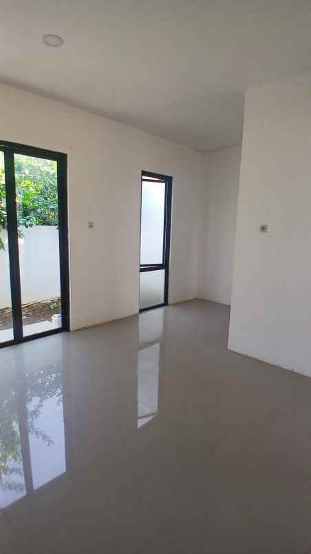 dijual rumah di grandia metropolis ngapo semarang