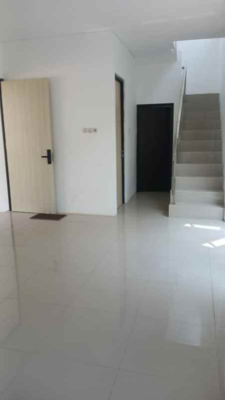 dijual rumah di grandia metropolis ngapo semarang