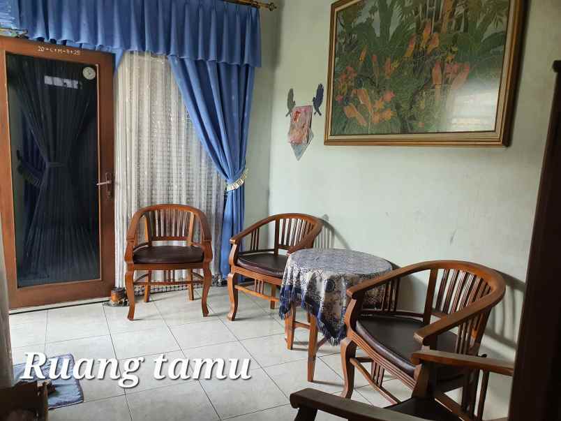 dijual rumah di jl s parman semarang