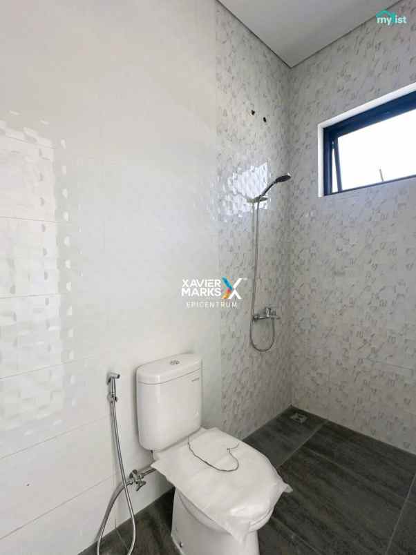 dijual rumah di klampis semolo tengah dekat merr