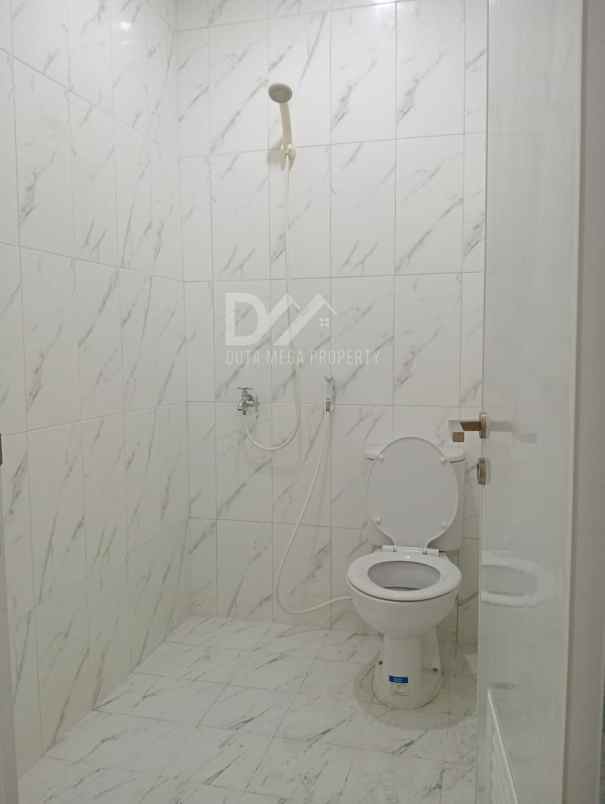 dijual rumah di nusa loka bsd city