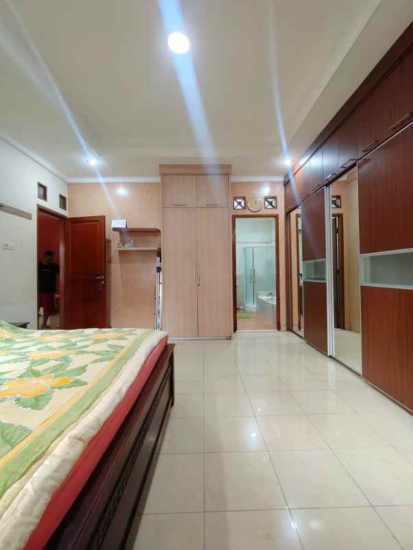 dijual rumah duren sawit jaktim