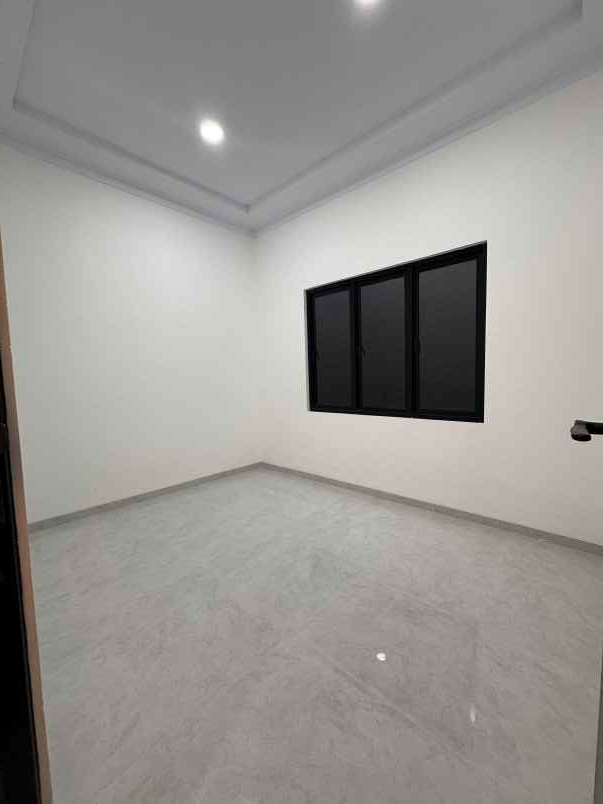 dijual rumah duri kepa