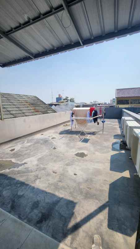 dijual rumah duri kepa kec kb jeruk