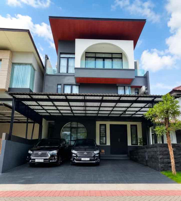 dijual rumah fullerton citraland