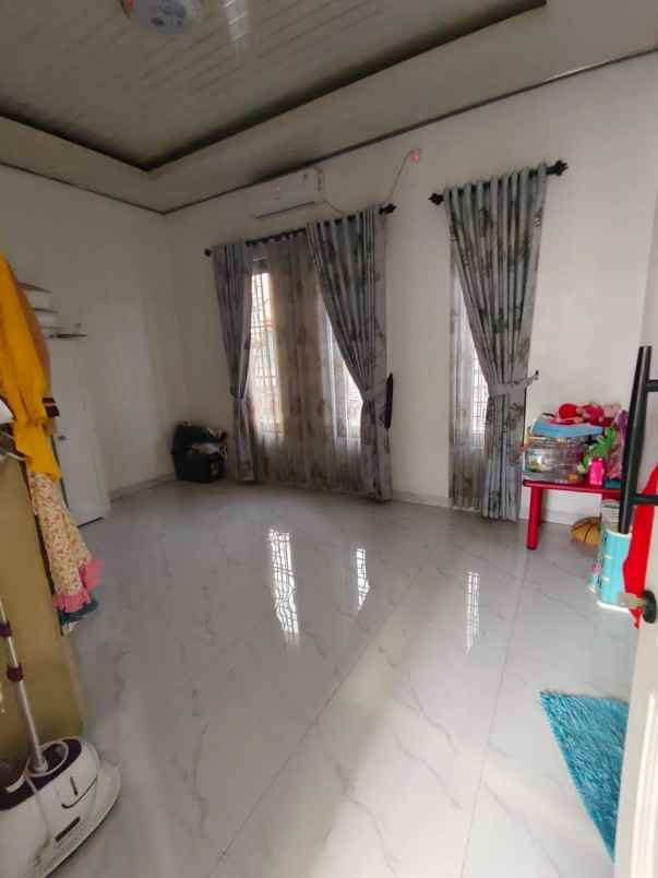 dijual rumah furnished lingkungan nyaman