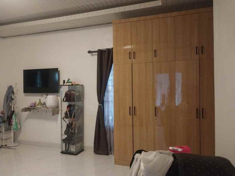 dijual rumah furnished lingkungan nyaman
