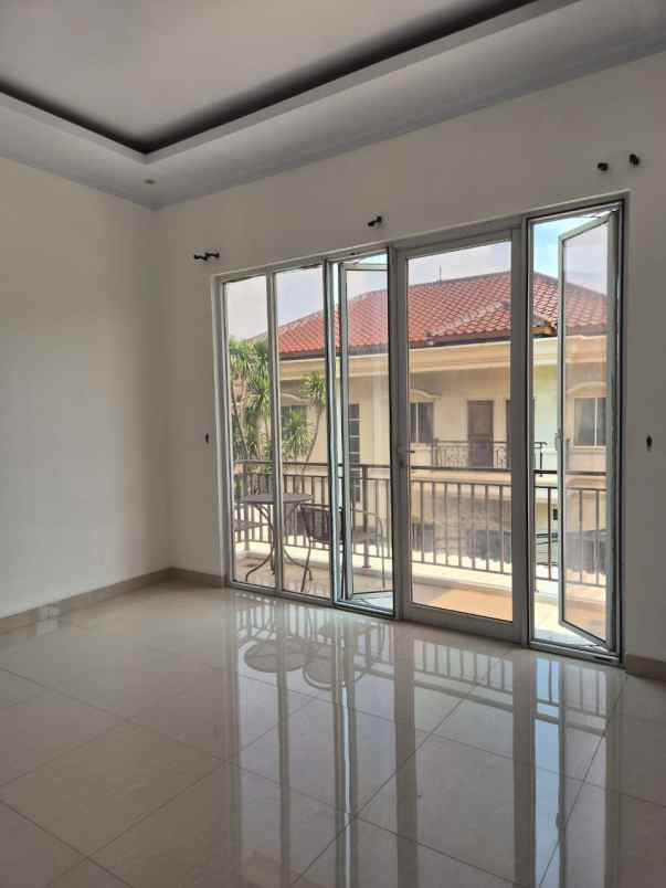 dijual rumah gading griya lestari